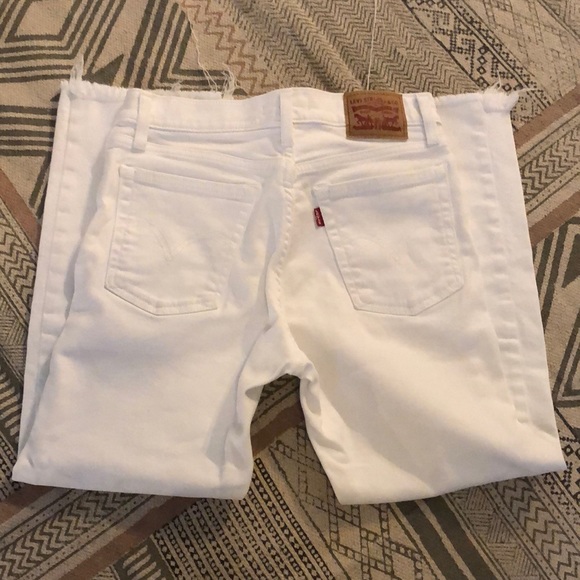 Levi Wedgie Straight leg white jeans - Picture 3 of 9